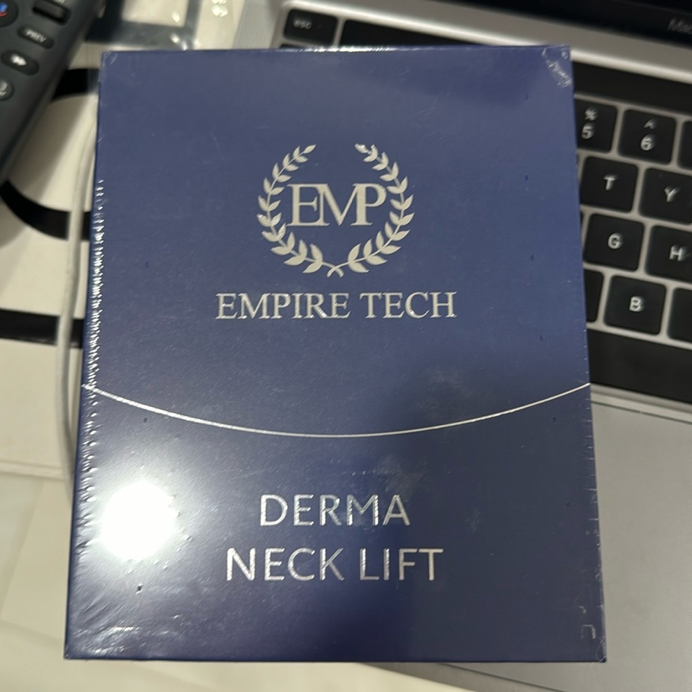 Derma Neck Lift